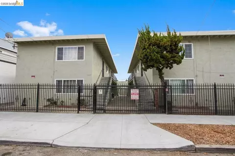 3063 Blossom St, Oakland, CA 94601