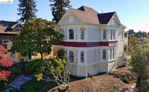 2602 12th, Oakland, CA 94606