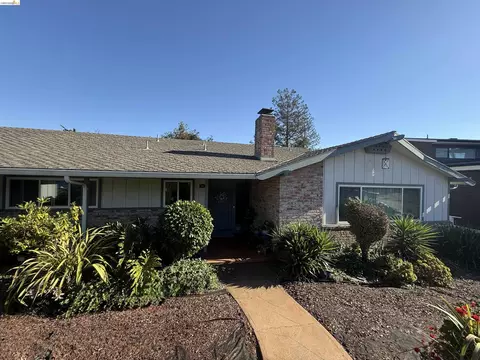161 Sequoyah View Dr, Oakland, CA 94605