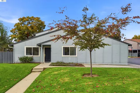 4702 Strawberry Ln, San Jose, CA 95129