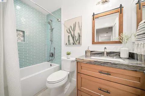 Bath - 11731 Betlen Dr, Dublin, CA 94568 photo 2 of 7