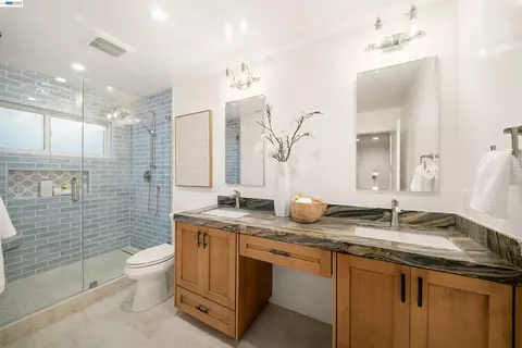 Bath - 11731 Betlen Dr, Dublin, CA 94568 photo 5 of 7