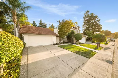 Exterior - 11731 Betlen Dr, Dublin, CA 94568 photo 14 of 18
