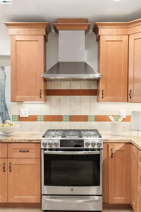 Kitchen - 11731 Betlen Dr, Dublin, CA 94568 photo 2 of 5