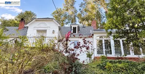 6001 Bruns Ct, Oakland, CA 94611