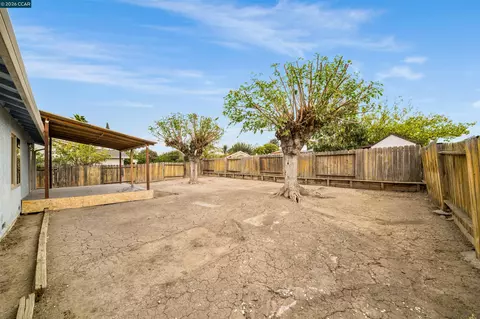 Exterior - 3937 Highgate Way, Pittsburg, CA 94565 photo 6 of 6