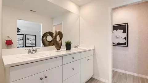 Bath - 30037 Gilmore St, Murrieta, CA 92563 photo 4 of 4