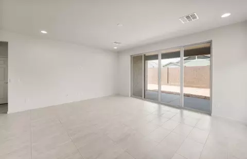 Living - 1436 W Treasure Trl, Apache Junction, AZ 85120 photo 3 of 3