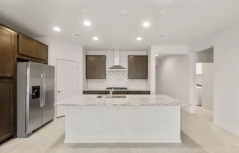 Kitchen - 1436 W Treasure Trl, Apache Junction, AZ 85120 photo 1 of 5