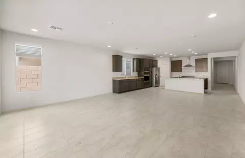 Living - 1436 W Treasure Trl, Apache Junction, AZ 85120 photo 2 of 3