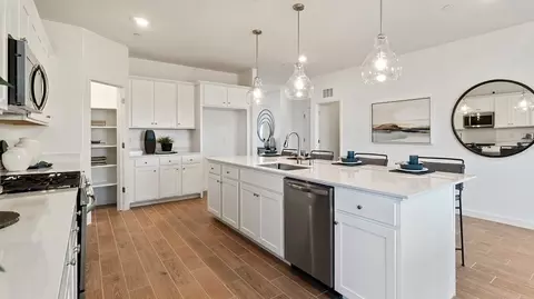 Kitchen - 1077 Cathedral Ct S, Madera, CA 93636 photo 4 of 4