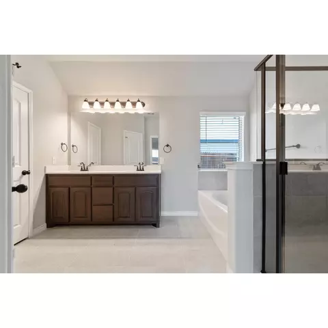 905 Beverly Dr, Cleburne, TX 76033 photo 8