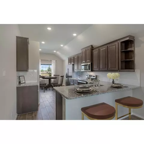 905 Beverly Dr, Cleburne, TX 76033 photo 7