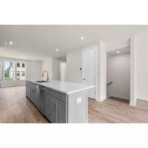 23083 Copper Tree Ter, Ashburn, VA 20148 photo 8