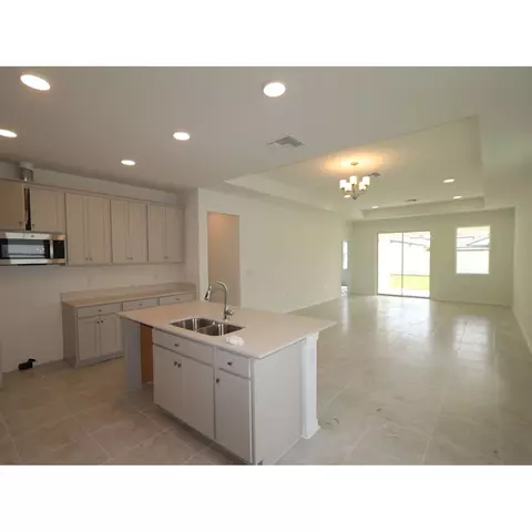 2515 Kalina Dr, Spring Hill, FL 34609 photo 5