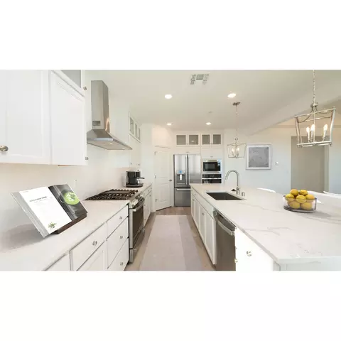Kitchen - 405 Buckeye St, Dixon, CA 95620 photo 3 of 3
