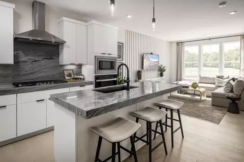 Kitchen - 43458 Founders Park Ter, Ashburn, VA 20148 photo 1 of 2