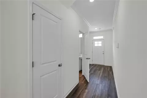 204 Brown Cir, Easley, SC 29642 photo 5