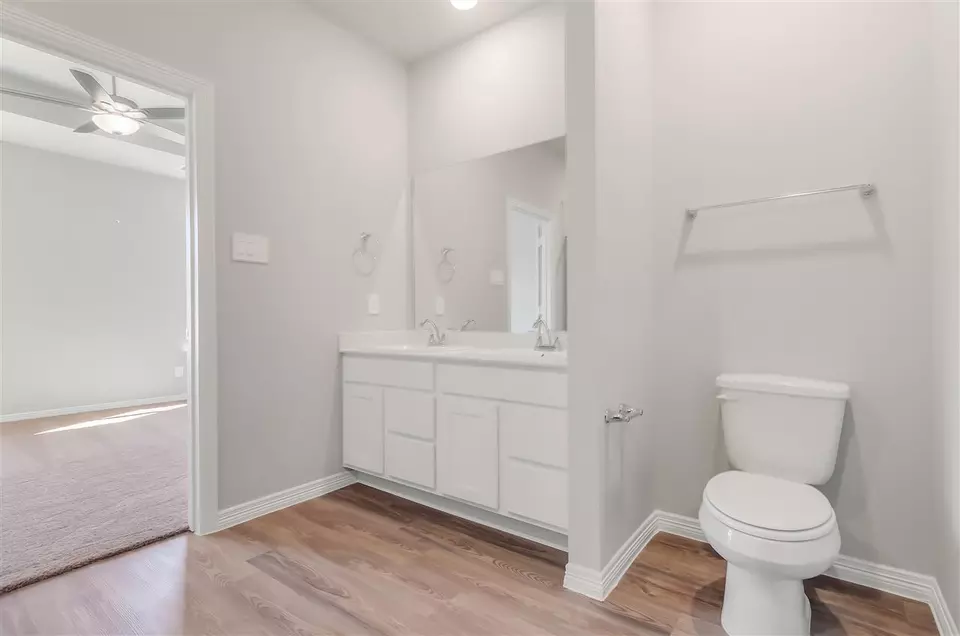 Entry Way - Plan Chestnut - 3146 Manchester Dr, Cleburne, TX 76031 photo 2 of 3