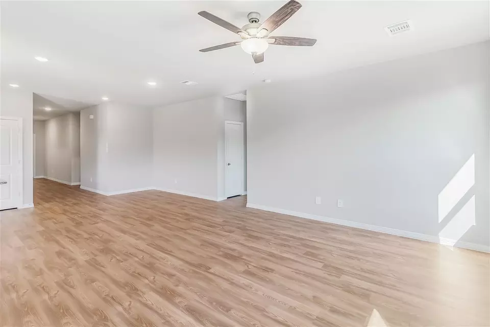 Living - Plan Chestnut - 3146 Manchester Dr, Cleburne, TX 76031 photo 3 of 6