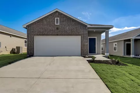 385 Enforcer Loop, Jarrell, TX 76537 photo 11