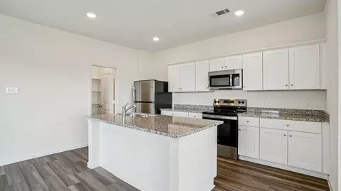 385 Enforcer Loop, Jarrell, TX 76537 photo 14