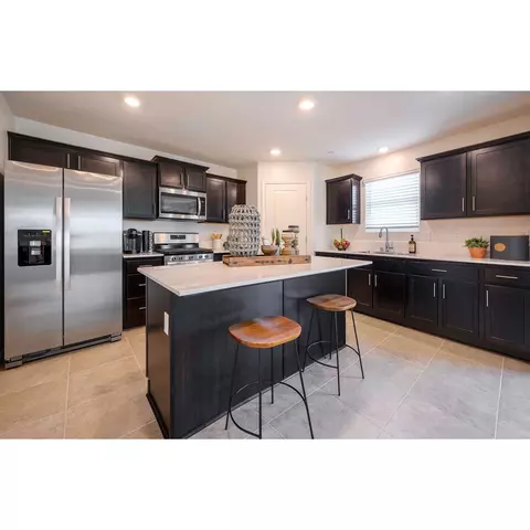 Kitchen - 2119 Hunter Ave, Sanger, CA 93657 photo 1 of 4