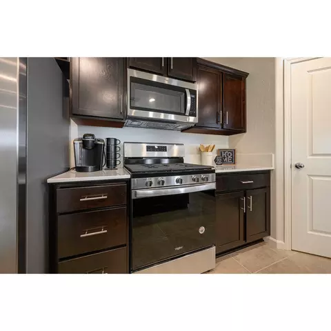 Kitchen - 2119 Hunter Ave, Sanger, CA 93657 photo 3 of 4