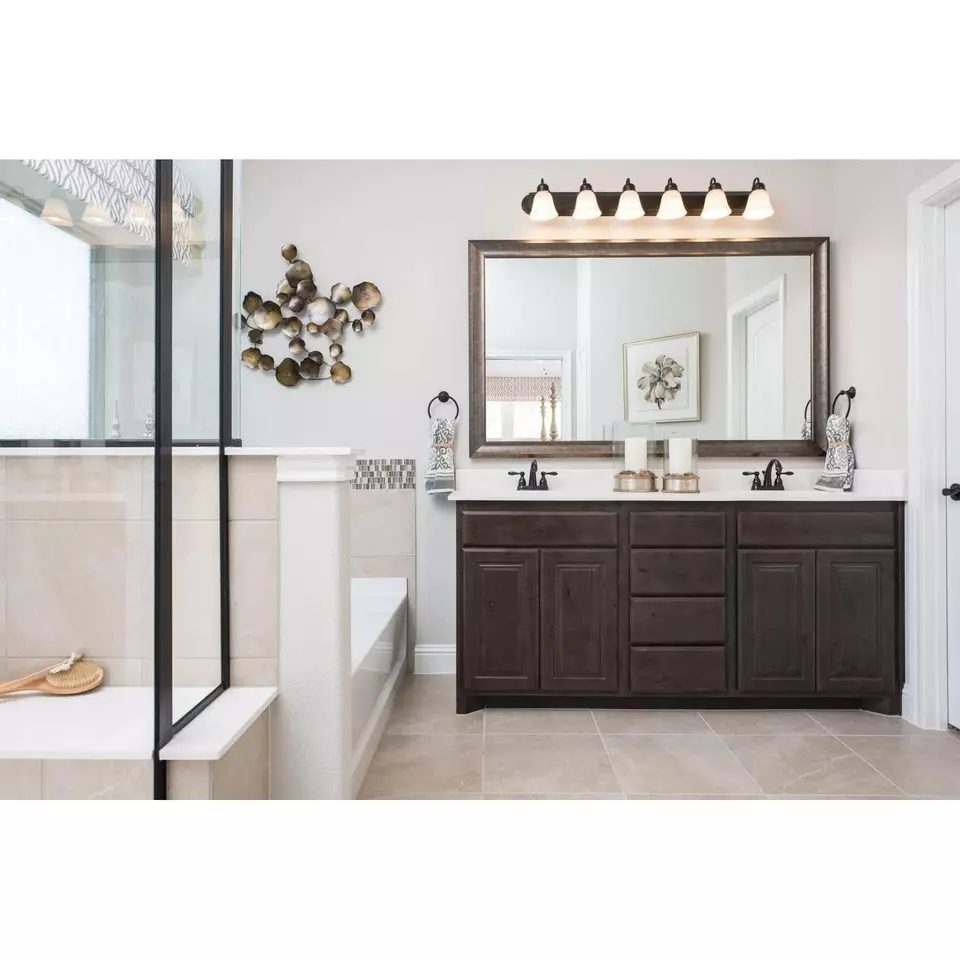 Bath - 10345 Dittany Ln, Crowley, TX 76036 photo 1 of 2