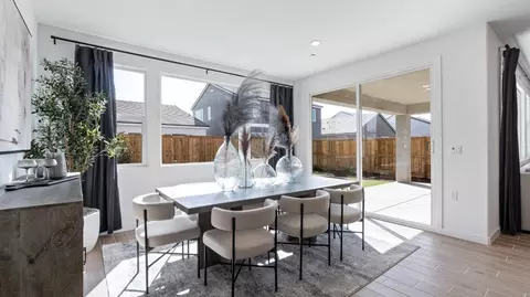 Dining - 1043 Summerset Ave, Clovis, CA 93619 photo 1 of 1