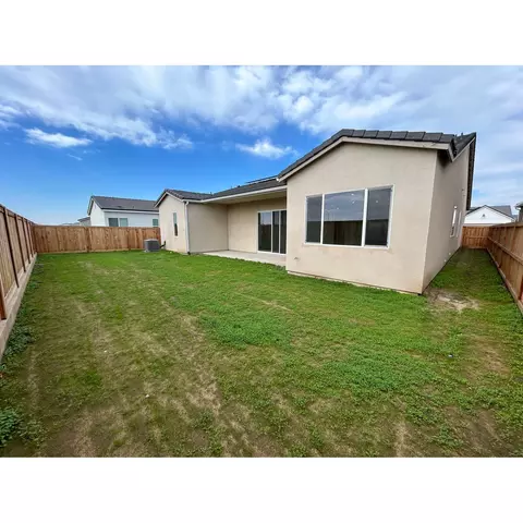 1236 Windmill Ave, Clovis, CA 93619 photo 5