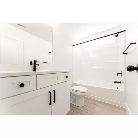 Bath - 4707 S Olive Ave, Mapleton, UT 84664 photo 2 of 2