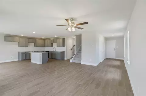4551 Pinehurst Trace Dr, Pinehurst, TX 77362 photo 8