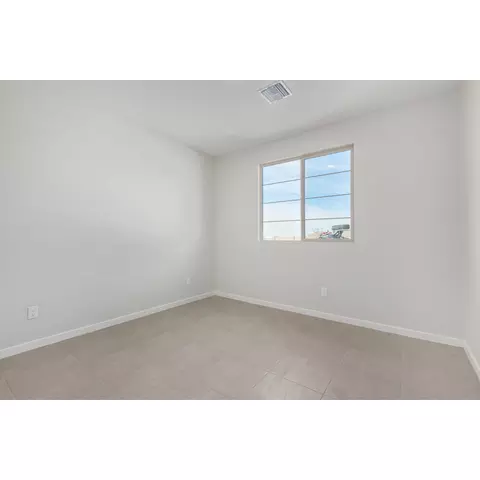 Bedroom - 14803 E 40th Pl, Yuma, AZ 85367 photo 6 of 8