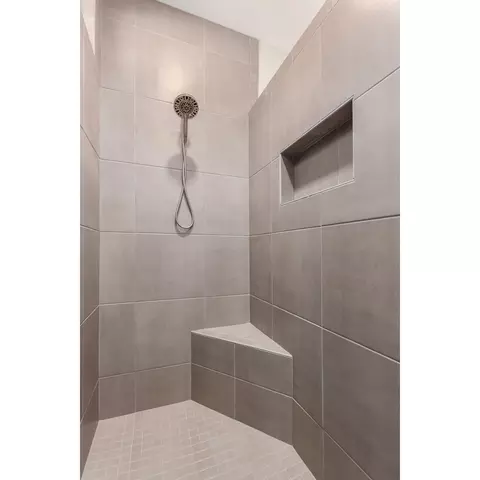 Bath - 14803 E 40th Pl, Yuma, AZ 85367 photo 7 of 15