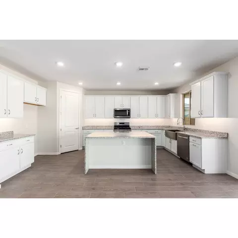 Kitchen - 14803 E 40th Pl, Yuma, AZ 85367 photo 1 of 11