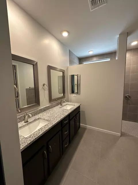 Bath - 14803 E 40th Pl, Yuma, AZ 85367 photo 14 of 15