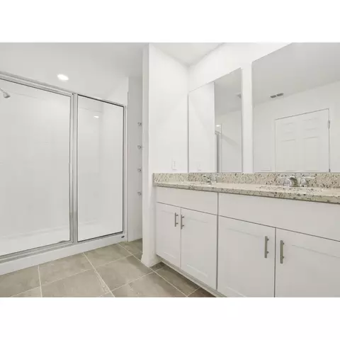 Bath - 4309 Switchgrass Ln, Saint Cloud, FL 34772 photo 1 of 2