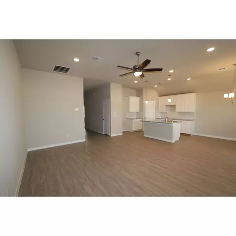 Kitchen - 2003 Live Springs Way, Rosenberg, TX 77471 photo 12 of 16