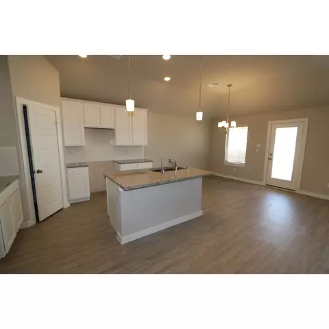 Kitchen - 2003 Live Springs Way, Rosenberg, TX 77471 photo 11 of 16