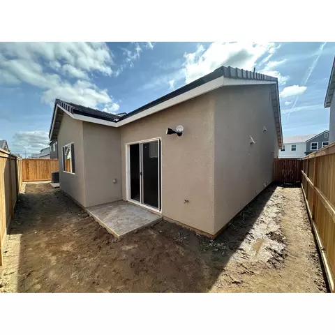 1029 Springtime Ave, Clovis, CA 93619 photo 6