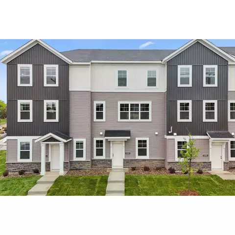 1523 Traverse Ln, West St Paul, MN 55118
