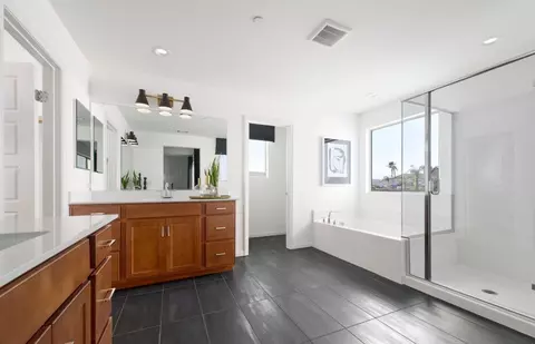 Bath - 17982 Rutherford Dr, Riverside, CA 92503 photo 1 of 1