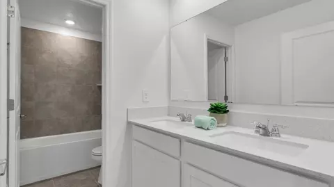 Bath - 1579 Marksman Rd, Eagle Lake, FL 33839 photo 2 of 5
