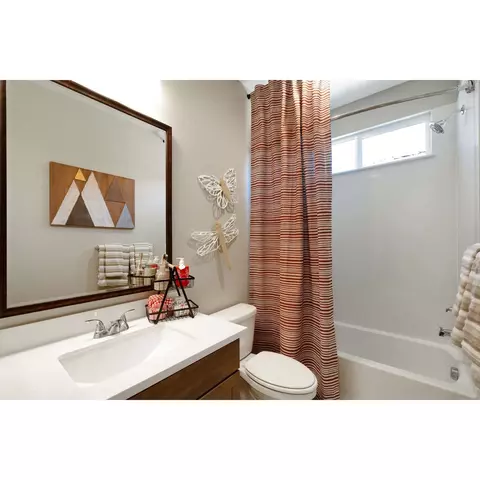 Bath - 310 Charlotte St, Oakley, CA 94561 photo 3 of 3