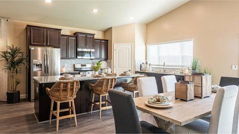 3309 Whispering Brook Ln, Shafter, CA 93263 photo 4