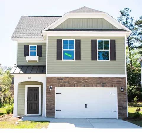 1054 Mizuno Dr, Hephzibah, GA 30815
