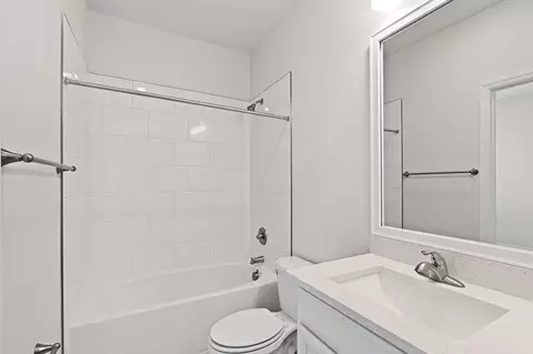 Bath - 11710 Full Moon Loop, Parrish, FL 34219 photo 1 of 2