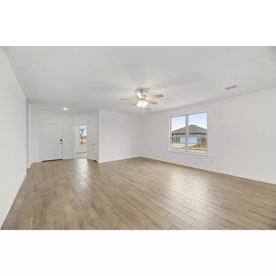 Living - 1895 Indigo Ln, Heartland, TX 75126 photo 1 of 2