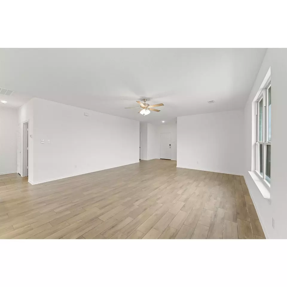 Living - 1895 Indigo Ln, Heartland, TX 75126 photo 2 of 2